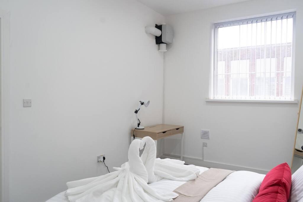 Stylish 1 Bed Apartment In Newly Refurbished Building W/ Parking & Wi-Fi バーミンガム エクステリア 写真