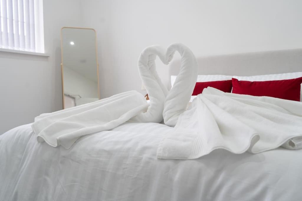 Stylish 1 Bed Apartment In Newly Refurbished Building W/ Parking & Wi-Fi バーミンガム エクステリア 写真