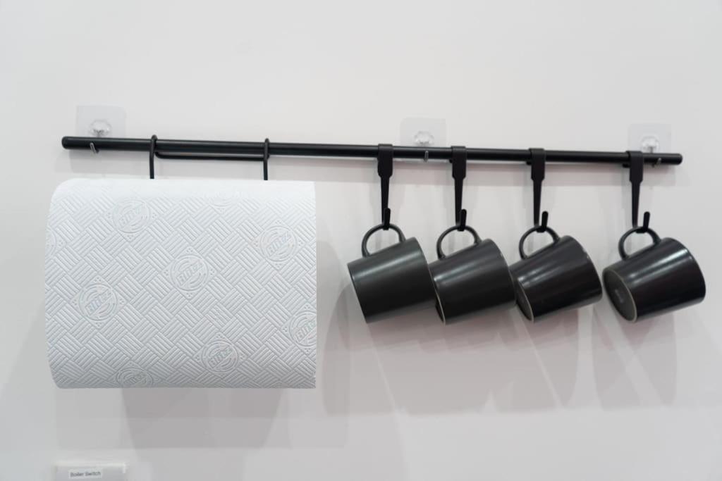 Stylish 1 Bed Apartment In Newly Refurbished Building W/ Parking & Wi-Fi バーミンガム エクステリア 写真