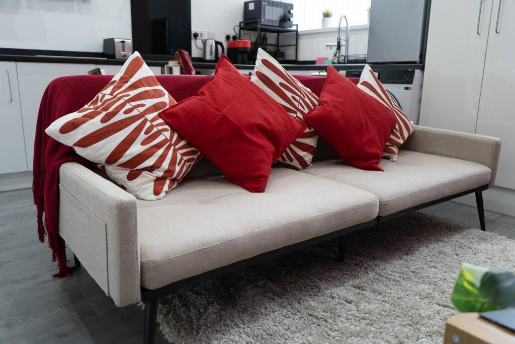 Stylish 1 Bed Apartment In Newly Refurbished Building W/ Parking & Wi-Fi バーミンガム エクステリア 写真